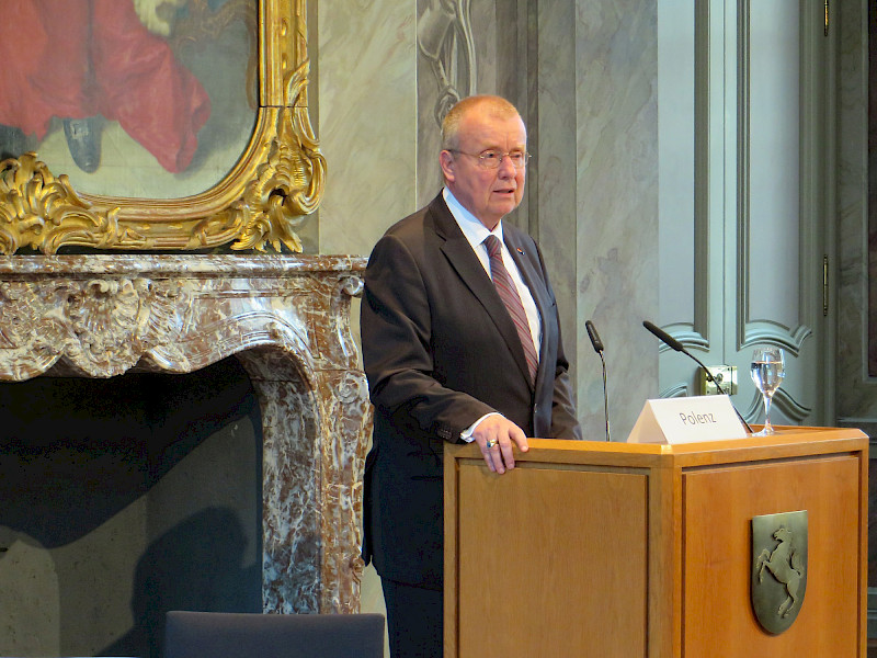 Ruprecht Polenz eröffnete die Konferenz im Erbdrostenhof der Stadt Münster