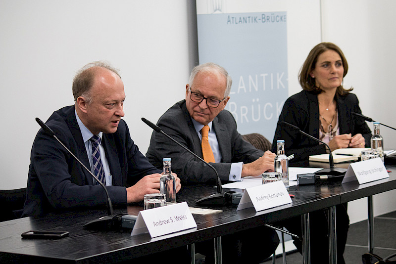 A. Kortunov, W. Ischinger, K. Gloger