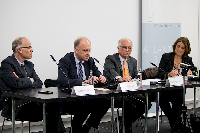 A. Weiss, A. Kortunov, W. Ischinger, K. Gloger