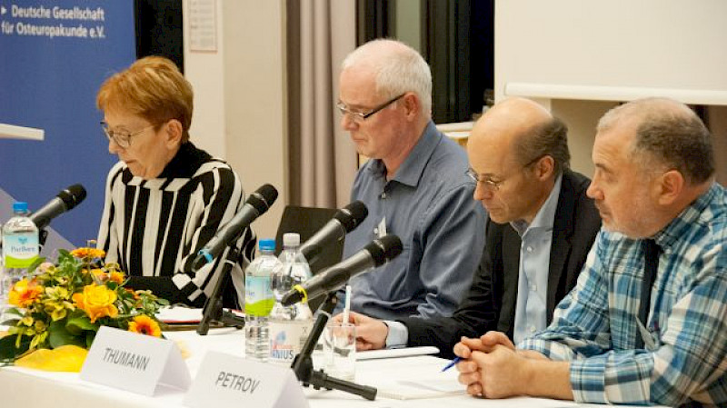 L. Akgün, A. Heinemann-Grüder, M. Thumann, N. Petrov